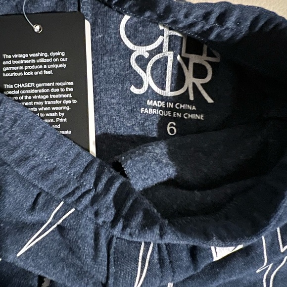 Chaser Navy/Blue bolt sweatpants print NWOT Size 6 - Picture 3 of 5